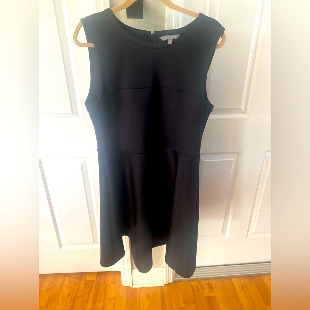 Daisy Fuentes dress women’s size XL. Excellent condition!